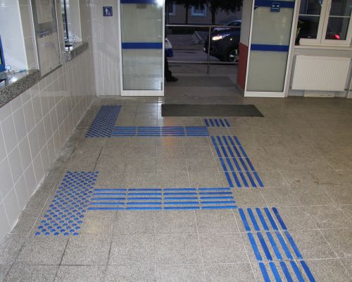 BAHNHOF TRENČIANSKÁ TEPLÁ